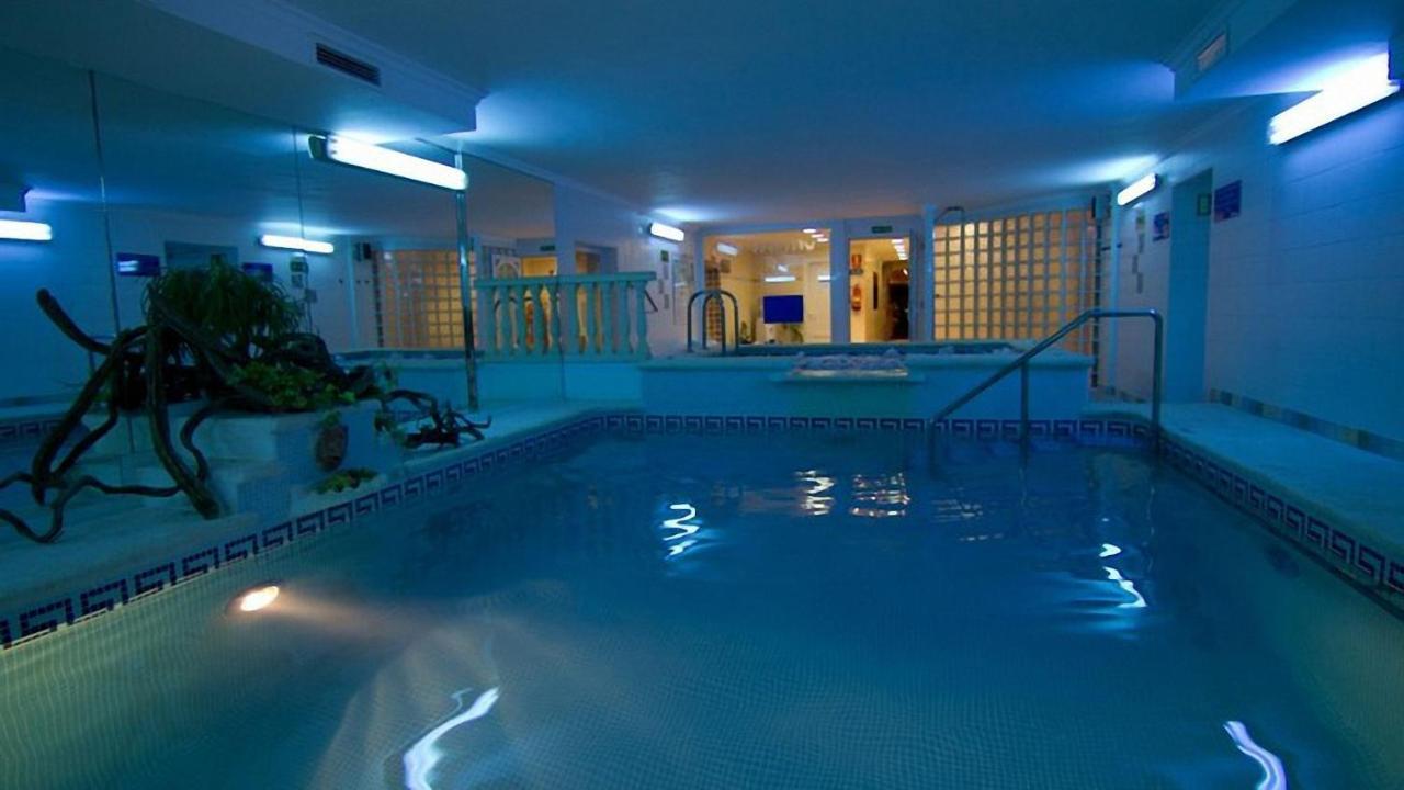 Hotel & Spa Entremares ラ・マンガ・デル・マール・メノール エクステリア 写真